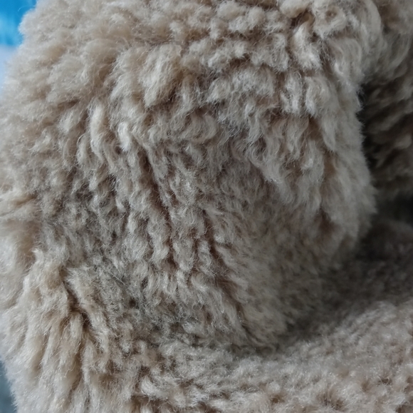 MIXIT BY JCPENNEY 2 TONE BEIGE FAUX FUR OBLONG SHERPA SNUGGLE SOFT SCARF NEW - Picture 5 of 7